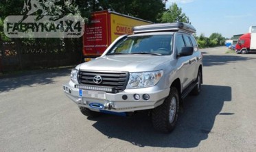 Силовий передній бампер Toyota Land Cruiser J200 фото
