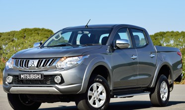 пороги (подножки боковые) Mitsubishi L200 фото