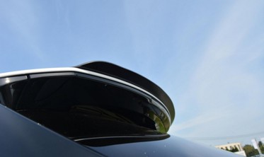 Накладка на спойлер багажника Lexus RX Mk4 фото
