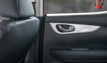внутрішні накладки навколо ручок Nissan Qashqai фото