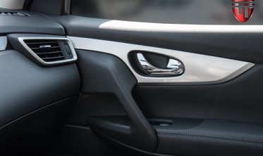 внутрішні накладки навколо ручок Nissan Qashqai фото