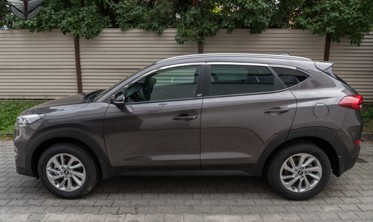 молдинги вокруг окон Hyundai Tucson фото