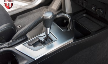 накладка центральной консоли Toyota RAV4 (автомат) фото