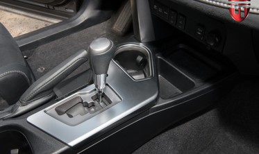 накладка центральної консолі Toyota RAV4 (автомат) фото