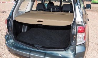 шторка-полка багажника Subaru Forester, бежевая фото