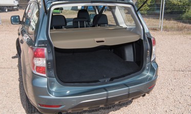 шторка-полка багажника Subaru Forester, бежевая фото