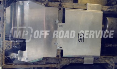 Захист КПП та роздатки Land Rover Defender 90 фото