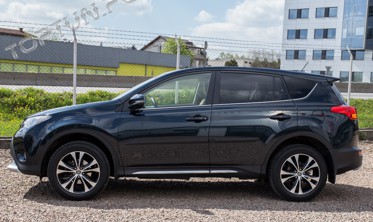 Листвы на пороги Toyota RAV4 фото
