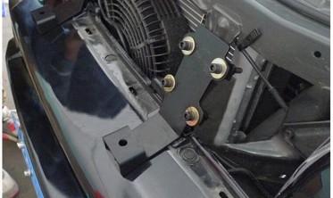 Крепление дополнительного освещения Suzuki Jimny фото