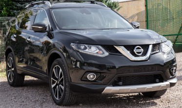 хром накладки на передній та задній бампер Nissan X-Trail T32 дорестайл фото