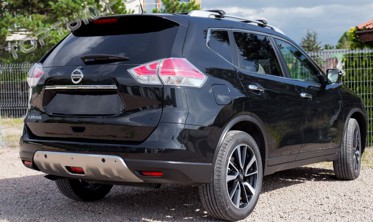 хром накладки на передний и задний бампер Nissan X-Trail T32 дорестайл фото