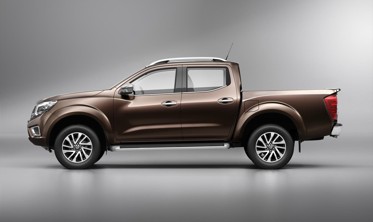 пороги (подножки боковые) Nissan Navara фото