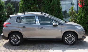полированная окантовка боковых окон Peugeot 2008 фото