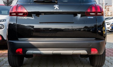полірована накладка на кришку багажника Peugeot 2008 нижня фото