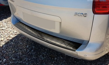 Захисна накладка на бампер із загином Peugeot 5008 чорна фото