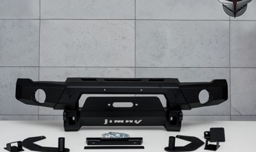 передній бампер Suzuki Jimny фото