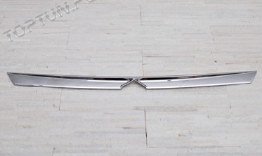 хром накладка на кришку багажника Suzuki Vitara II (верхня) фото