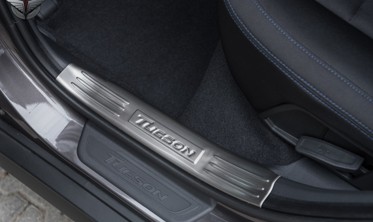 накладки на пороги Hyundai Tucson внутренние фото