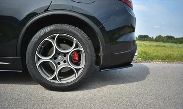 Боковые диффузоры заднего бампера Alfa Romeo Stelvio фото