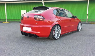Центральный диффузор заднего бампера Seat Leon Mk1 Cupra фото