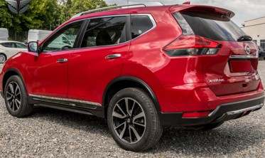 декоративні хром накладки на двері Nissan X-Trail фото