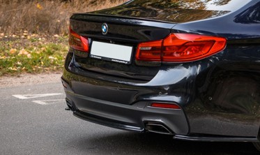 Центральный диффузор заднего бампера BMW 5 G30 / G31 M-Pack фото