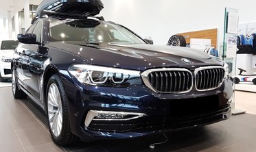 защитная накладка на бампер с загибом BMW 5 G31 (черная) фото