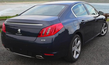хром накладки на задние фонари Peugeot 508 фото