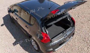 защитная хром накладка на багажник Peugeot 3008 фото