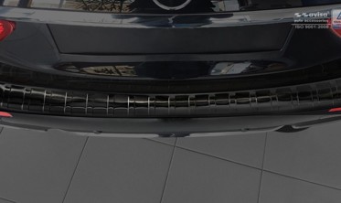 захисна накладка на бампер із загином та ребрами Mercedes E W213 (чорна) фото