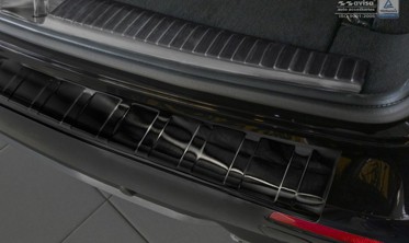 захисна накладка на бампер із загином та ребрами Mercedes E W213 (чорна) фото