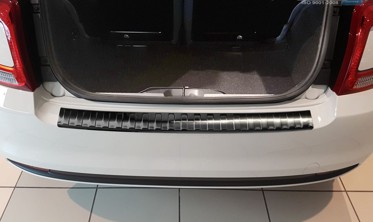 накладка на бампер с загибом и ребрами FIAT 500 Hatchback (черная) фото
