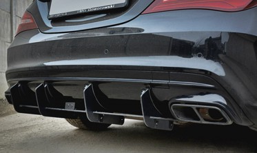 Центральна накладка заднього бампера Mercedes CLA A45 AMG C117 рестайл вер.2 фото