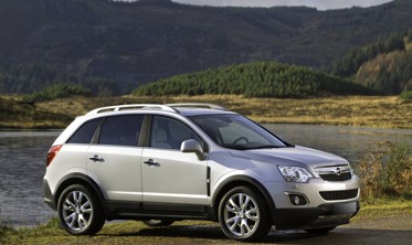 спойлер на кришку багажника Opel Antara фото