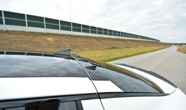 Спойлер (бленда) на заднє скло Kia Stinger GT фото