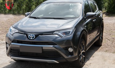 хром накладка переднего бампера Toyota Rav4 фото