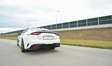 Центральный диффузор заднего бампера Kia Stinger GT фото