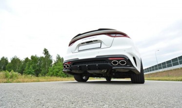 Центральный диффузор заднего бампера Kia Stinger GT фото