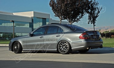 накладки на пороги Mercedes E W211 стиль Е63 фото