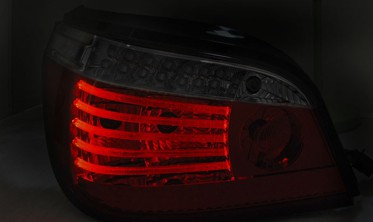 Діодні задні ліхтарі BMW 5 E60 рестайл з динамічними поворотами фото