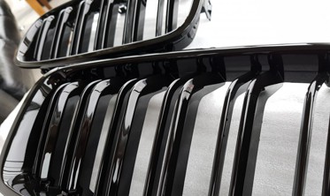 Решетка радиатора BMW 3 F30/F31 стиль М3 черный глянц фото