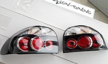 Тюнинговые задние фонари черные FORD MONDEO MK1 LIFTBACK фото