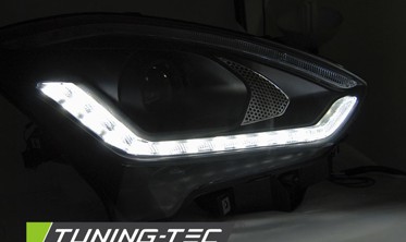 Черные фары передние SUZUKI SWIFT 6 VI с динамическими поворотами фото