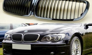 Решетка радиатора BMW E65/E66 LCI черная глянцевая фото