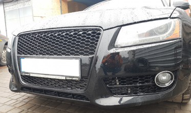 Решітка радіатора AUDI A5 у стилі RS глянсово-чорна фото