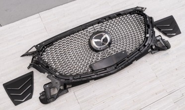 Тюнінгова решітка радіатора Mazda 3 III 2016-2018 DIAMOND style фото
