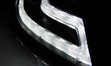 Передние фары AUDI A4 B8 дорестайл черные с линзами и функцией ДХО фото