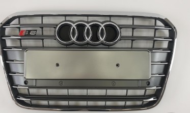 Сіра тюнінгова решітка в стилі S-line для Audi A6 C7 дорестайл фото