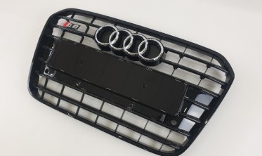 Черная тюнинг решетка стиль S-line для Audi A6 C7 дорестайл фото