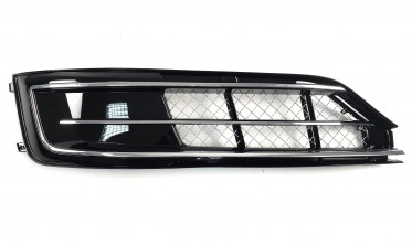 боковые решетки в передний бампер для AUDI A8 D4 в стиле W12  фото